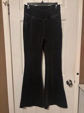 HALARA Black High-Rise Flare Pants